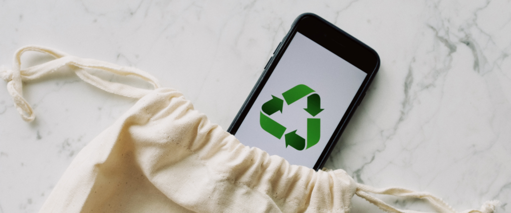 Titelbild Content-Recycling Visualisierung anhand Smartphone